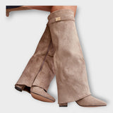 Botes Elegants Altes