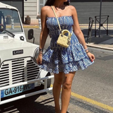 Vestit mini arrugat sense tirants per a dona amb faldilla escalonada amb volants