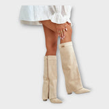 Botes Elegants Altes