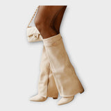 Botes Elegants Altes
