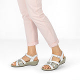 Silvia – Frescor radiant en blanc pur