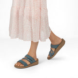 Carrie – Elegancia fresca en un azul estiloso