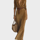 Vestit maxi de camussa amb tancament únic i coll
