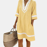 Klara™ | Vestit lleuger a ratlles amb escot en V