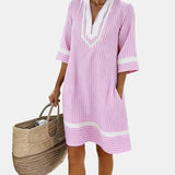 Klara™ | Vestit lleuger a ratlles amb escot en V