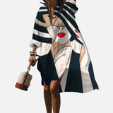 Vestit camisero extragrande per a dona amb estampat artístic i botons a la part davantera